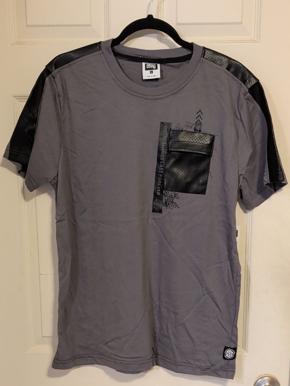 NWT Men's GTL4 "Good Things Last Forever" grey pocket t-shirt